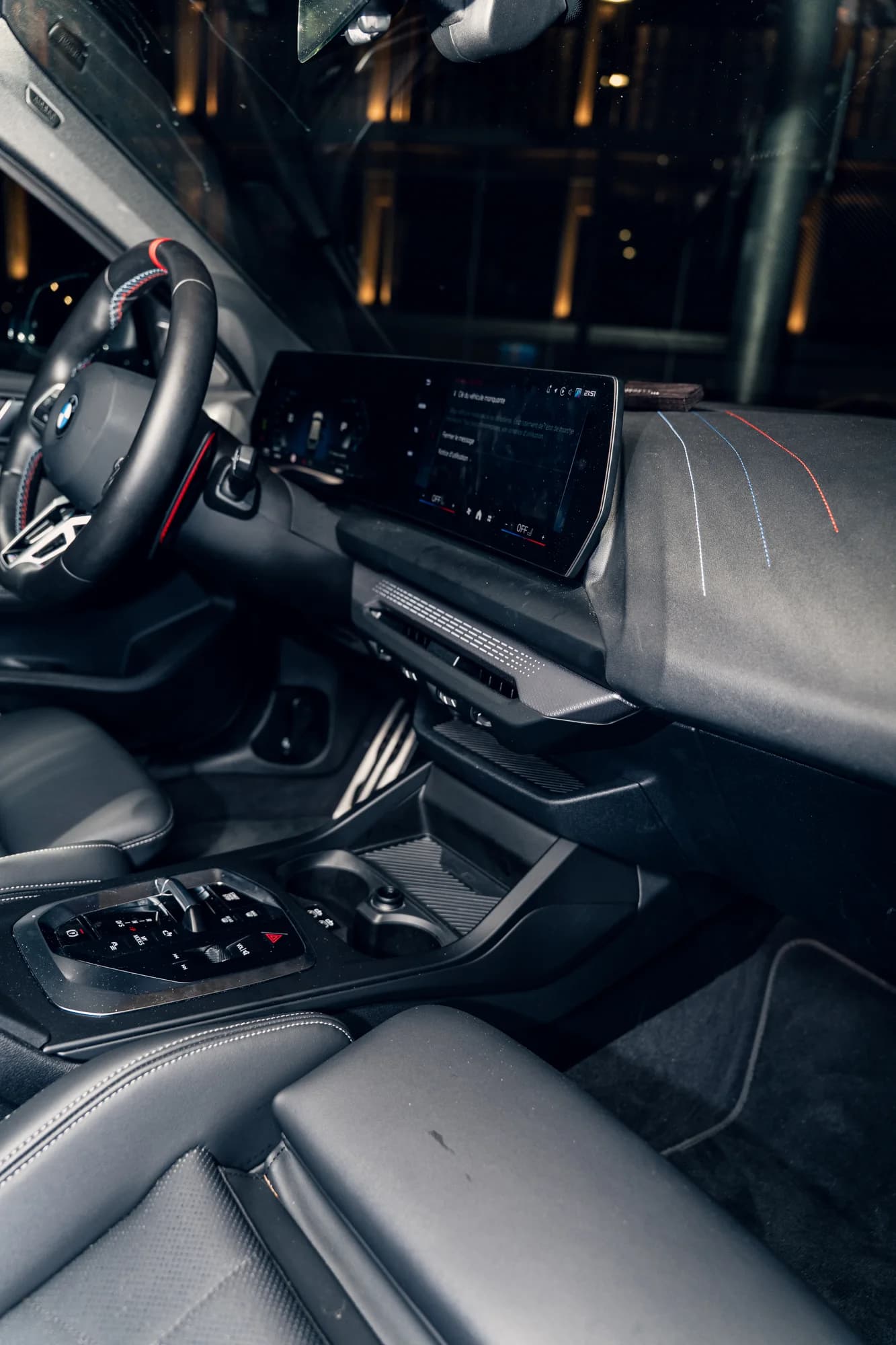 Habitacle et console centrale de la BMW M135